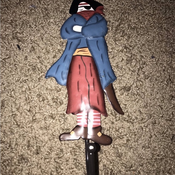 Pirates Hooks - Picture 2 of 4